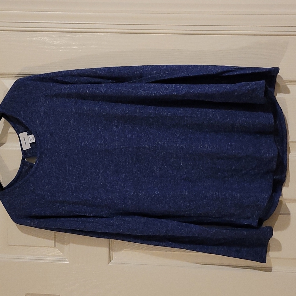 Long sleeves Junior’s Old Navy top (size Junior’s XXL)